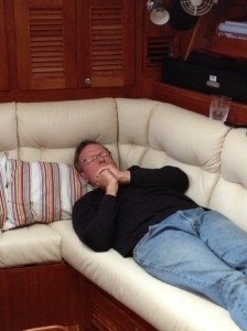 And what's the best thing to do on a rainy, chilly day? NAP!