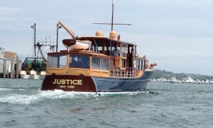 Beautiful Vessel! This is a wood "commuter boat" built in the 30s. Absolutely stunning condition!