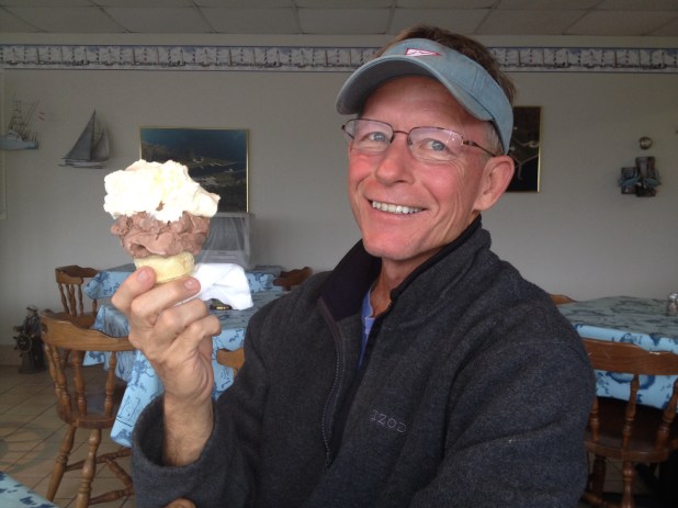 We ate the famous fried chicken dinner - which had to be completed with ice cream!