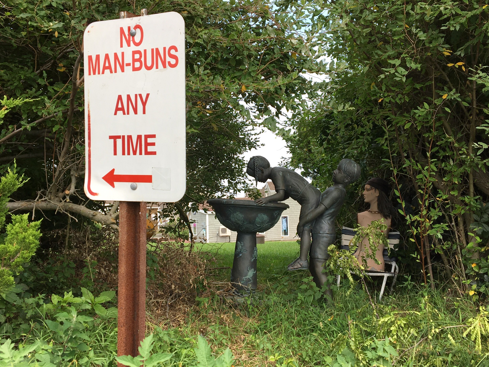 EFD8AD83-960F-490E-9634-8C390F1F5A2F